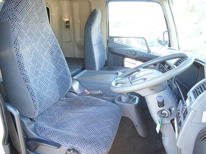 三菱ふそう ファイター 平ボディ 中型 PDG-FK61F 年式 H19[写真21]