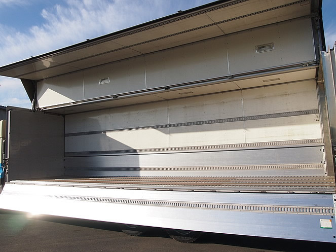 UDトラックス クオン ウイング車 大型 PKG-CD4ZA 年式 H19[写真24]