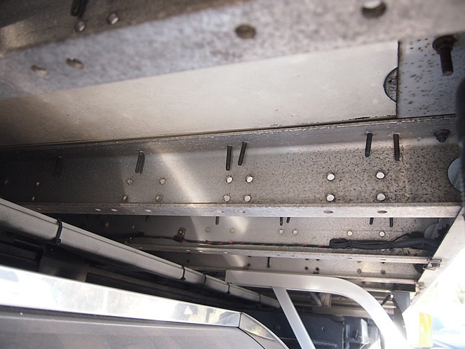 UDトラックス クオン ウイング車 大型 PKG-CD4ZA 年式 H19[写真47]