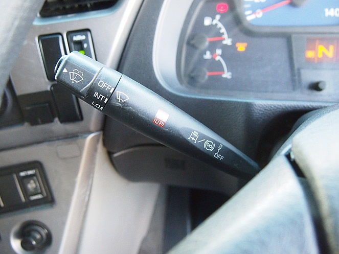 UDトラックス クオン ウイング車 大型 PKG-CD4ZA 年式 H19[写真38]