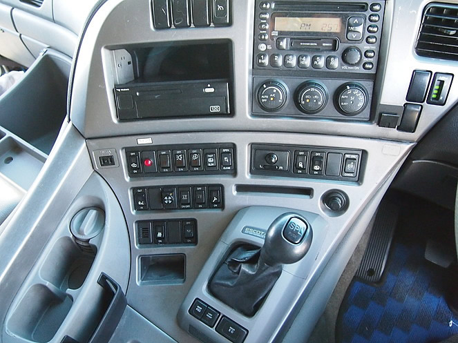 UDトラックス クオン ウイング車 大型 PKG-CD4ZA 年式 H19[写真31]