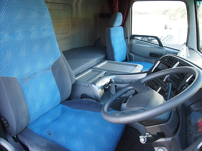 UDトラックス クオン ウイング車 大型 PKG-CD4ZA 年式 H19[写真29]