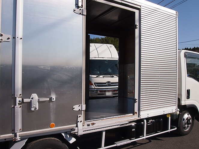 いすゞ エルフ バン車 小型 BDG-NMR85AN 年式 H19[写真09]