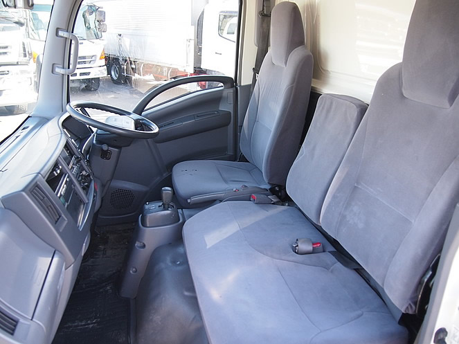 いすゞ エルフ バン車 小型 BDG-NMR85AN 年式 H19[写真20]