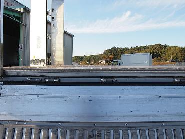 UDトラックス クオン ウイング車 大型 PKG-CD4ZA 年式 H19 [写真16]