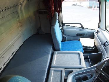 UDトラックス クオン ウイング車 大型 PKG-CD4ZA 年式 H19 [写真32]