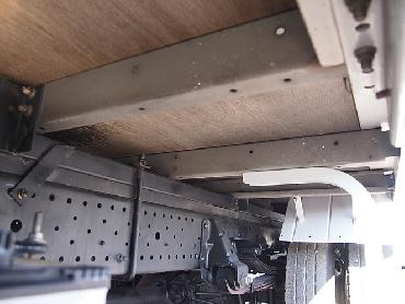 いすゞ エルフ バン車 小型 BDG-NMR85AN 年式 H19 [写真31]