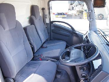 いすゞ エルフ バン車 小型 BDG-NMR85AN 年式 H19 [写真17]