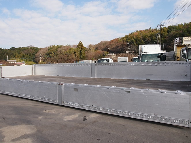 いすゞ ギガ 平ボディ 大型 PJ-CYJ51W5 年式 H16[写真12]