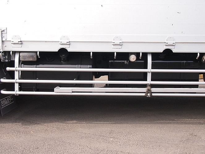 いすゞ ギガ 平ボディ 大型 PJ-CYJ51W5 年式 H16[写真32]