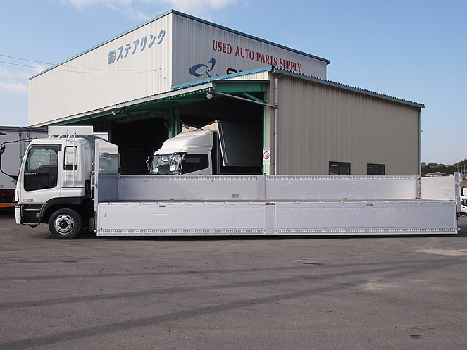 いすゞ ギガ 平ボディ 大型 PJ-CYJ51W5 年式 H16[写真08]