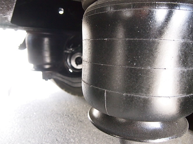 いすゞ ギガ 平ボディ 大型 PJ-CYJ51W5 年式 H16[写真36]