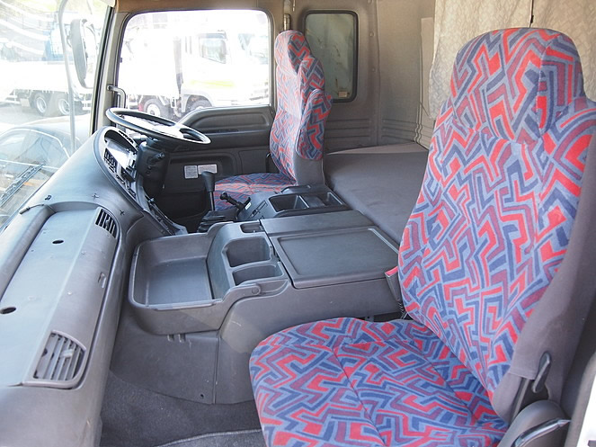 いすゞ ギガ 平ボディ 大型 PJ-CYJ51W5 年式 H16[写真19]