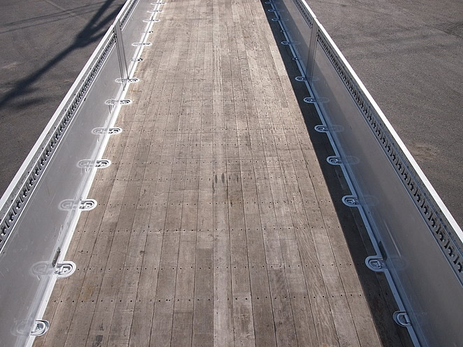 いすゞ ギガ 平ボディ 大型 PJ-CYJ51W5 年式 H16[写真11]