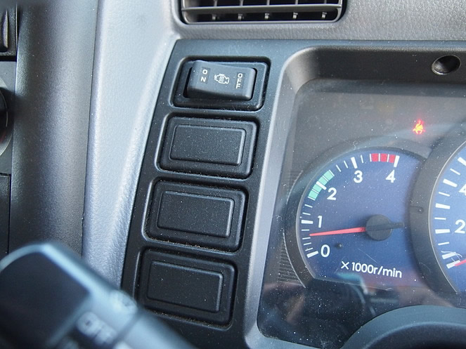 三菱ふそう キャンター ウイング車 小型 KK-FF83EFY 年式 H15[写真28]