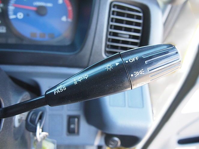 日野 レンジャー ウイング車 中型 KK-FD1JLEA 年式 H16[写真27]