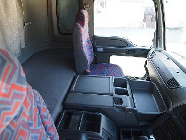 いすゞ ギガ 平ボディ 大型 PJ-CYJ51W5 年式 H16 [写真18]