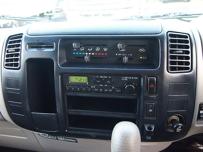 日野 デュトロ バン車 小型 PB-XZU306M 年式 H17[写真16]