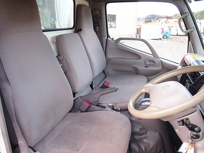 日野 デュトロ バン車 小型 PB-XZU306M 年式 H17[写真14]