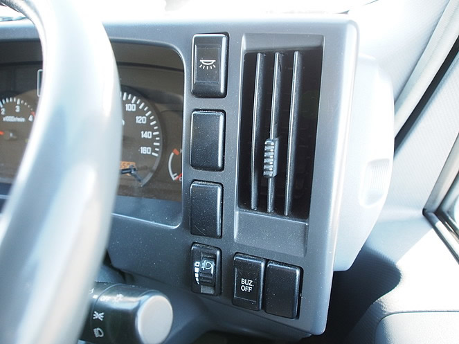 いすゞ エルフ バン車 小型 BKG-NLR85AN 年式 H19[写真22]