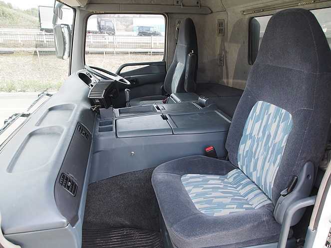 三菱ふそう スーパーグレート ウイング車 大型 KL-FU54JUZ 年式 H16[写真24]