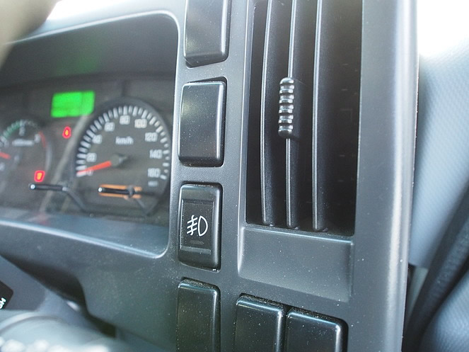 いすゞ フォワード 冷凍バン 中増t LDG-FTR34T2 年式 H23[写真34]