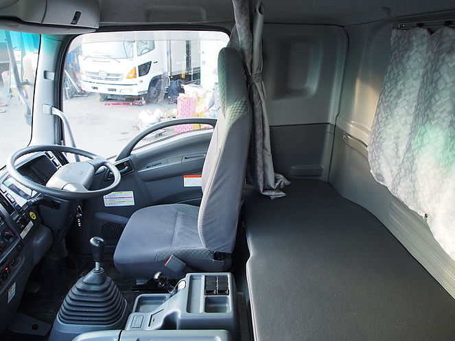 いすゞ フォワード 冷凍バン 中増t LDG-FTR34T2 年式 H23[写真22]