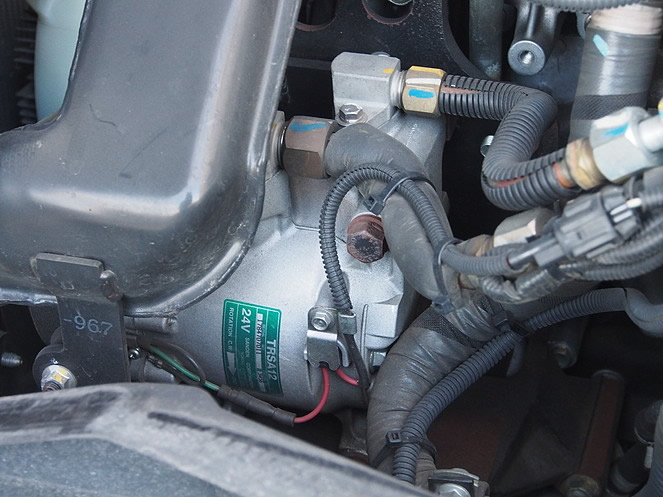 いすゞ フォワード 冷凍バン 中増t LDG-FTR34T2 年式 H23[写真41]