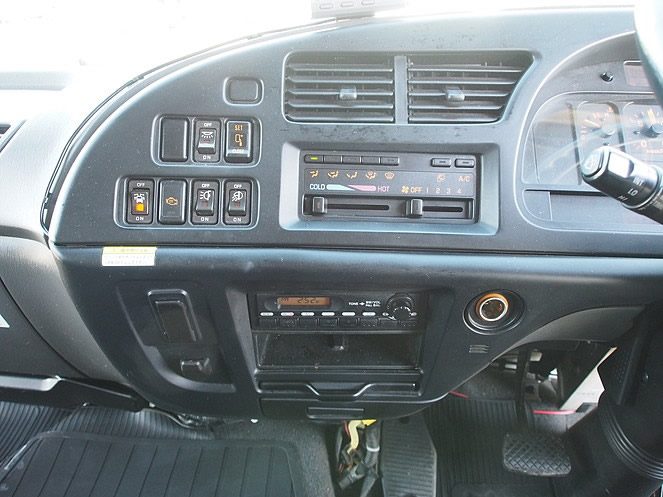 いすゞ フォワード ウイング車 中型 PA-FRR34L4 年式 H19[写真23]