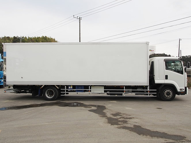 いすゞ フォワード 冷凍バン 中増t LDG-FTR34T2 年式 H23[写真05]