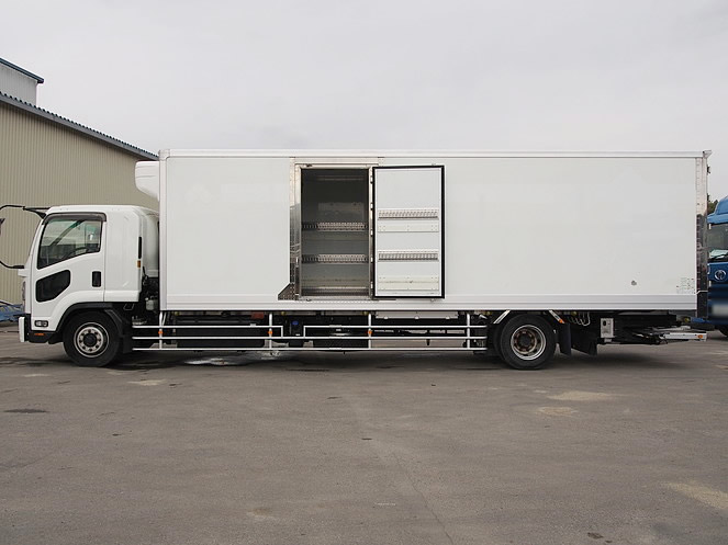 いすゞ フォワード 冷凍バン 中増t LDG-FTR34T2 年式 H23[写真07]