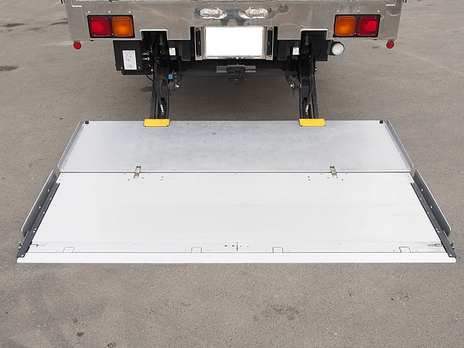 いすゞ フォワード 冷凍バン 中増t LDG-FTR34T2 年式 H23[写真13]