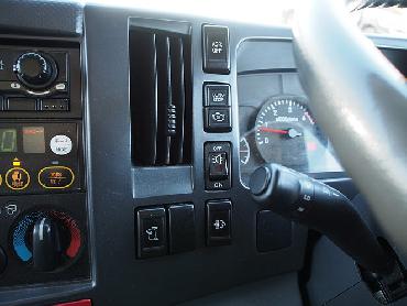 いすゞ エルフ バン車 小型 BKG-NLR85AN 年式 H19 [写真23]