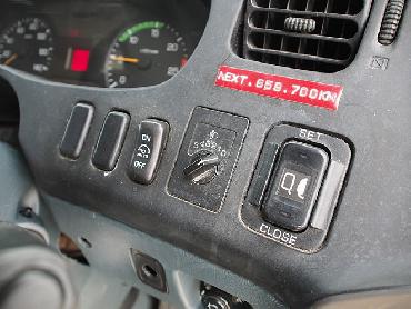 三菱ふそう スーパーグレート ウイング車 大型 KL-FU54JUZ 年式 H16 [写真31]