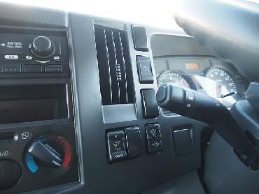 いすゞ フォワード 冷凍バン 中型 PDG-FRR34T2 年式 H20 [写真32]