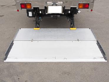 いすゞ フォワード 冷凍バン 中増t LDG-FTR34T2 年式 H23 [写真13]