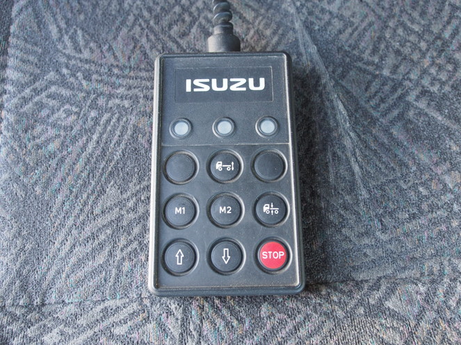 いすゞ ギガ 平ボディ 大型 KL-CYJ51W3 年式 H14[写真15]