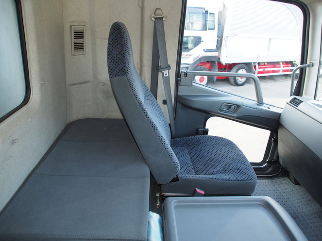 三菱ふそう ファイター ウイング車 中型 PDG-FK64F 年式 H20[写真17]