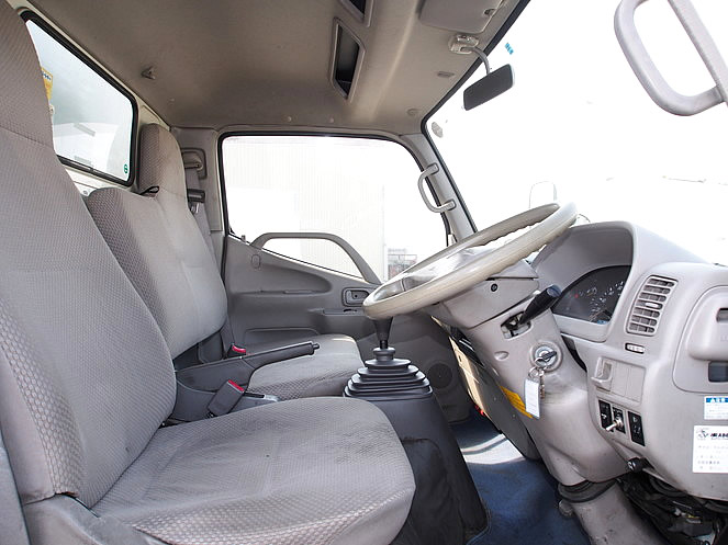 トヨタ トヨエース バン車 小型 PB-XZU338 年式 H17[写真16]