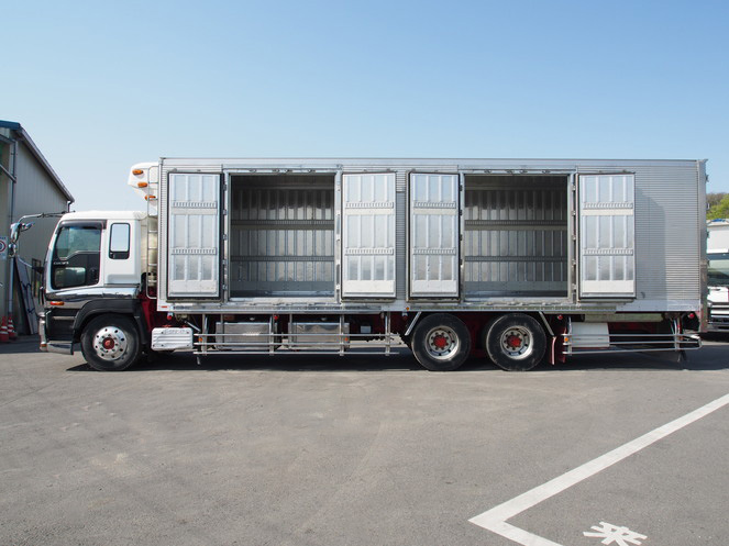 いすゞ ギガ 冷凍バン 大型 PJ-CYY77V6 年式 H19[写真07]