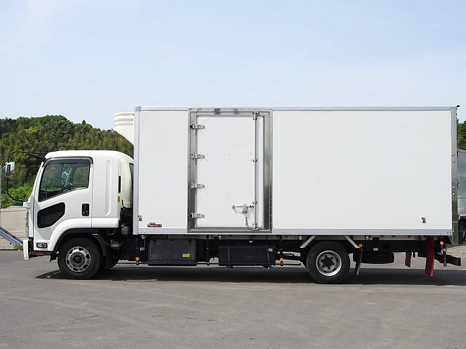 いすゞ フォワード 冷凍バン 中型 PKG-FRR90S2 年式 H20[写真06]