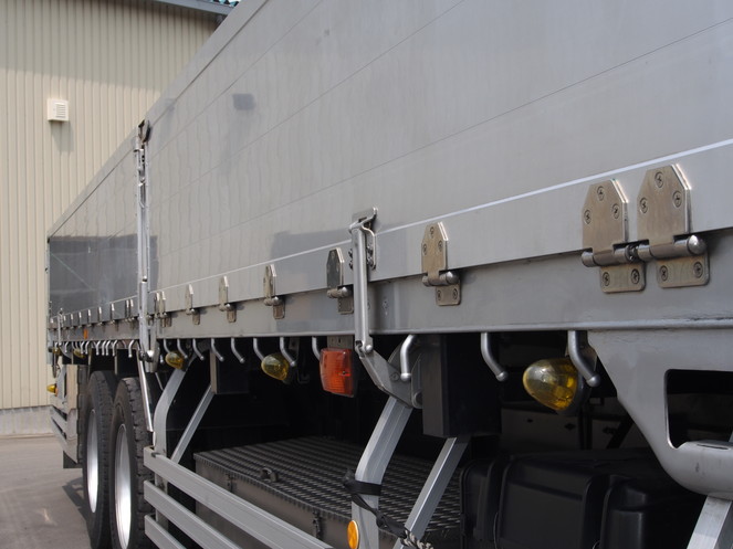 三菱ふそう スーパーグレート 平ボディ 大型 PJ-FU54JZ 年式 H19[写真08]