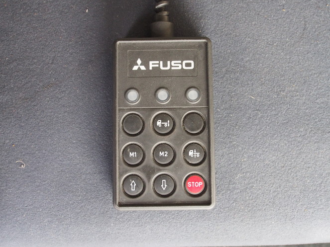 三菱ふそう スーパーグレート 平ボディ 大型 PJ-FU54JZ 年式 H19[写真15]