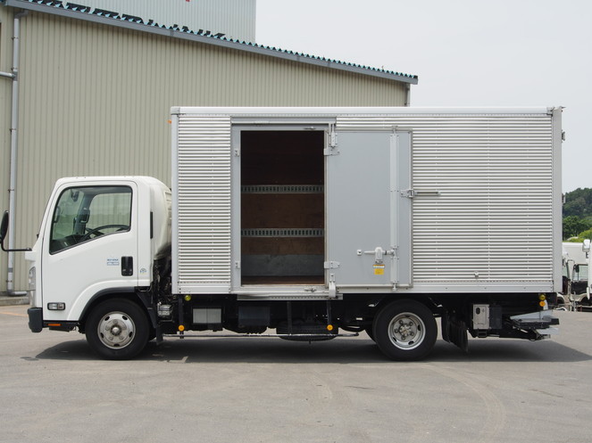 いすゞ エルフ バン車 小型 BDG-NPR85AN 年式 H20[写真09]