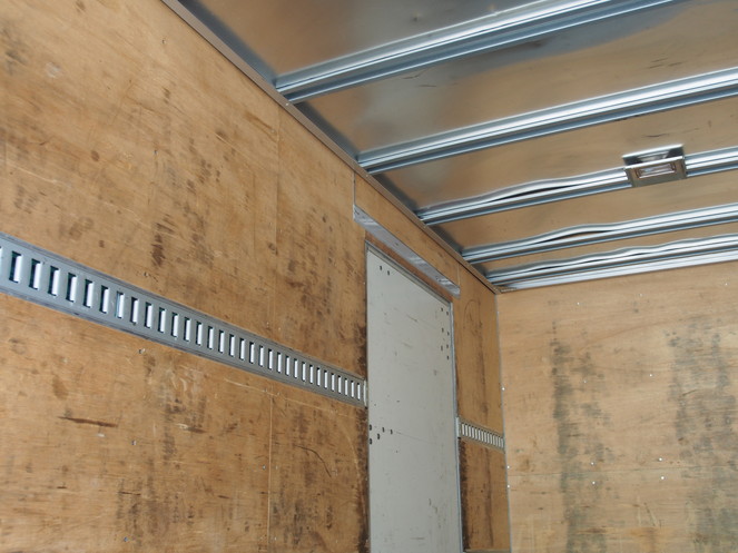 いすゞ エルフ バン車 小型 BDG-NPR85AN 年式 H20[写真16]