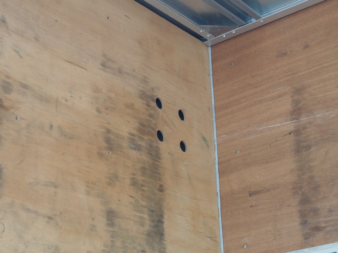 いすゞ エルフ バン車 小型 BDG-NPR85AN 年式 H20[写真17]