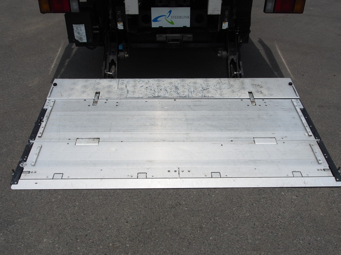 いすゞ エルフ バン車 小型 BDG-NPR85AN 年式 H20[写真12]