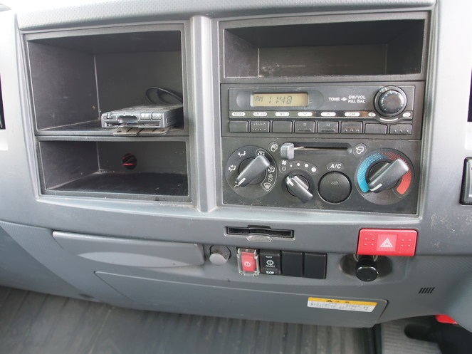 いすゞ エルフ ウイング車 小型 BDG-NPR85AN 年式 H19[写真14]