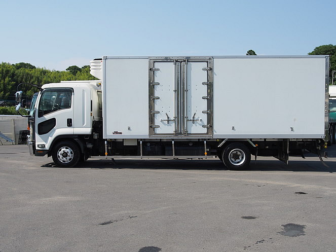 いすゞ フォワード 冷凍バン 中型 PDG-FRR34S2 年式 H19[写真06]
