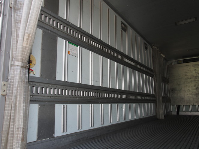 いすゞ フォワード 冷凍バン 中型 PKG-FRR90S2 年式 H20[写真13]